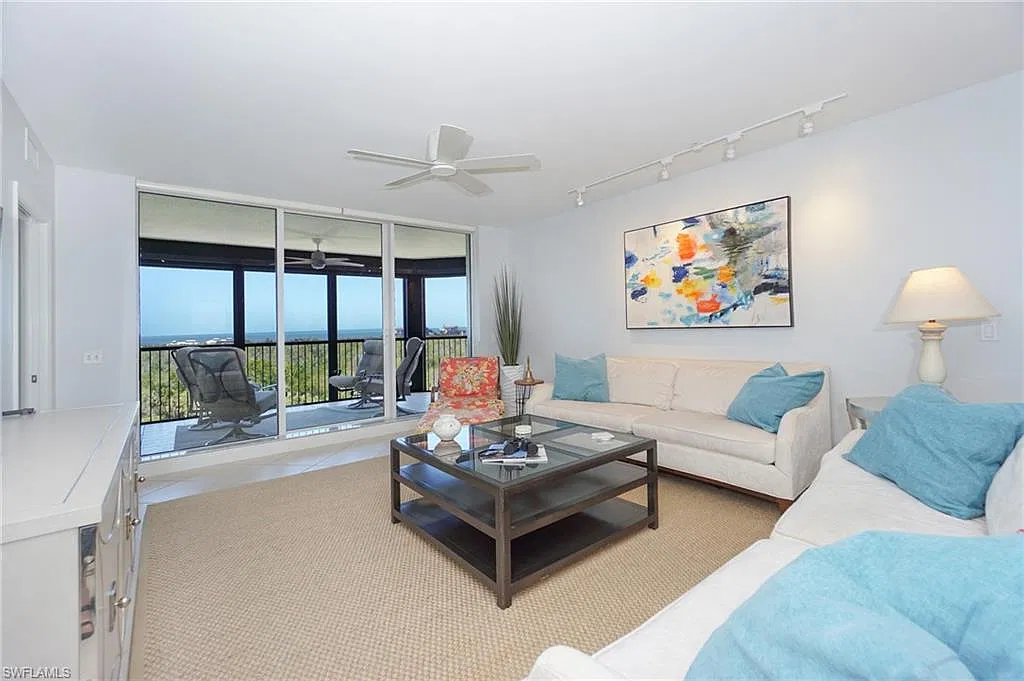 2 bed, 2.0 bath, 1818 sqft, $12,000 — Photo 2