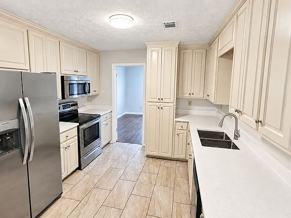 3rd image of 3606 Farmfield Ln