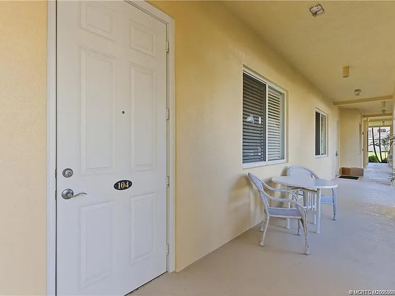 1 Harbour Isle Dr #104 — Photo 31