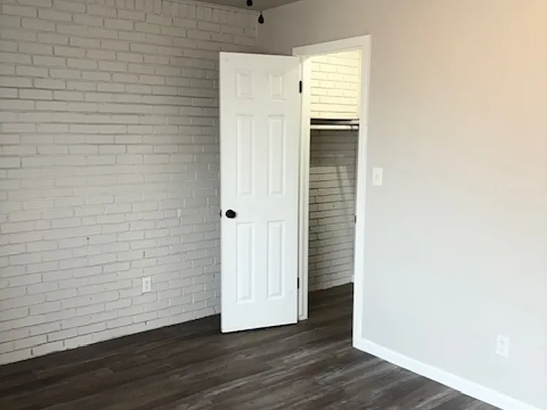 Fairway Apartments — Photo 53