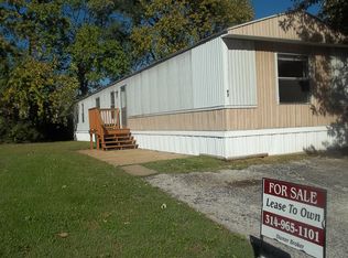 97 Circle Creek Ln, East Saint Louis, IL 62206