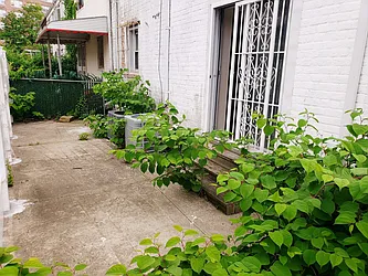 Rented by Metro Garden Realty NYC