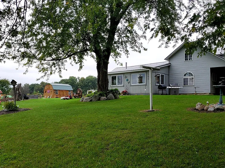 6632 Cedar Creek Rd — Photo 2