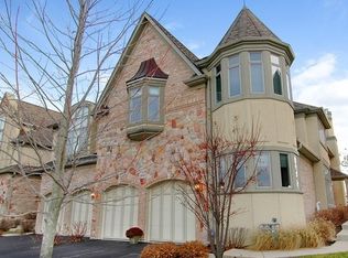 1417 W Rue Paris Pl, Inverness, IL 60067