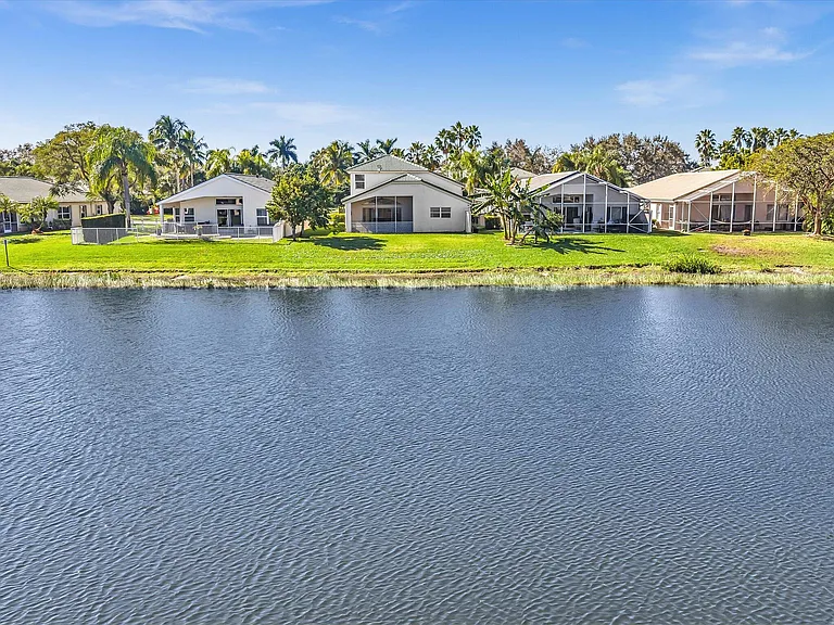 4194 Bluff Harbor Way — Photo 3