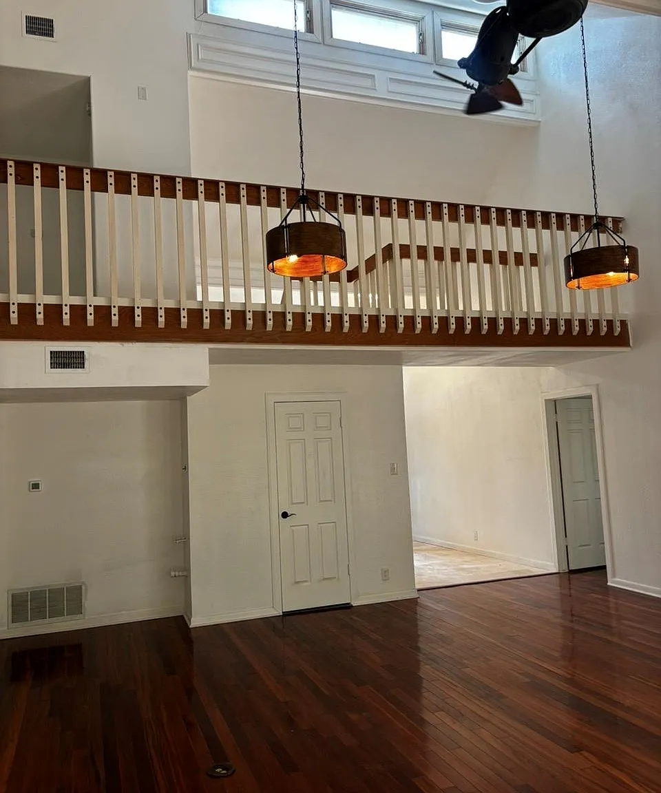 4 bed, 2.5 bath, 2698 sqft, $2,350 — Photo 3