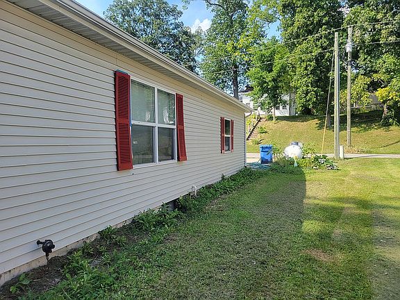 3rd image of 3283 W Shoreline Dr