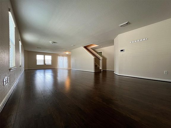 2nd image of 20910 Lansing Ridge Ln