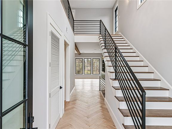 2nd image of 116 Compass Point Dr