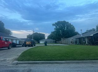 5010 Simpson Ave, Groves, TX 77619