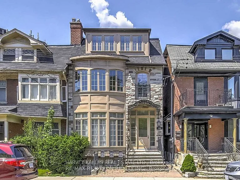 384 Spadina Rd #LOWER — Photo 1