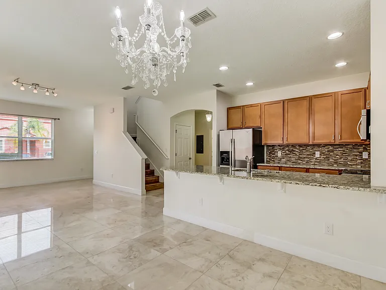 500 Las Fuentes Dr — Photo 7