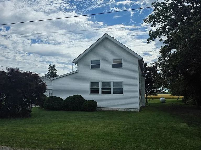 6172 Loe Rd — Photo 1