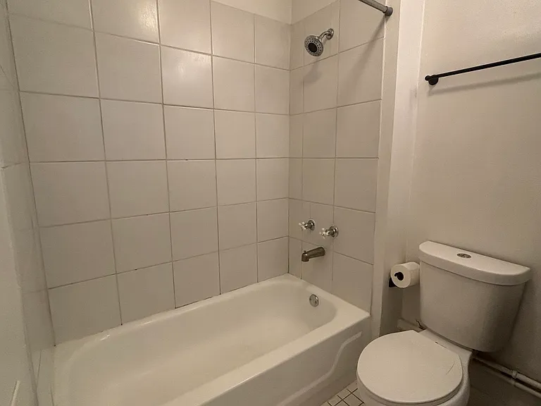 3127 N Kenmore Ave #G — Photo 10