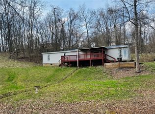 2510 Parkview Dr, Belpre, OH 45714