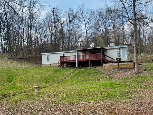 2510 Parkview Dr, Belpre, OH 45714