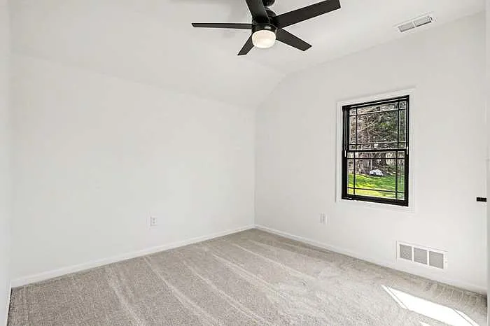6592 Keigley St — Photo 4
