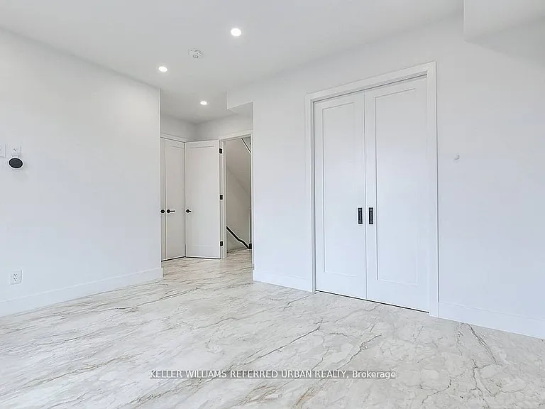 613 Harvie Ave — Photo 15