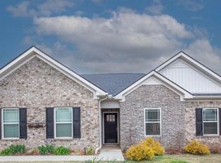 826 Callie Ln, Pleasant View, TN 37146