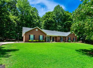 121 Colonial Ct, Lagrange, GA 30240