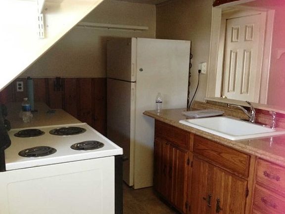 3rd image of 626A Long Island Ave