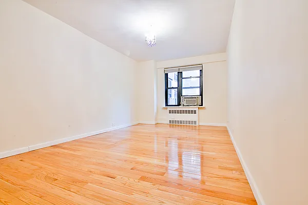 Rented by Platinum Properties | media 34