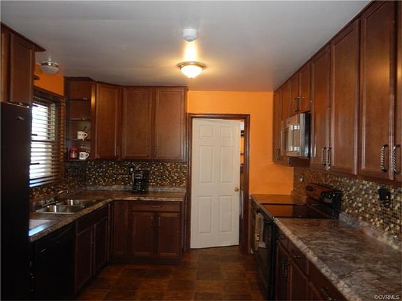 2nd image of 1307 Dinwiddie Ave