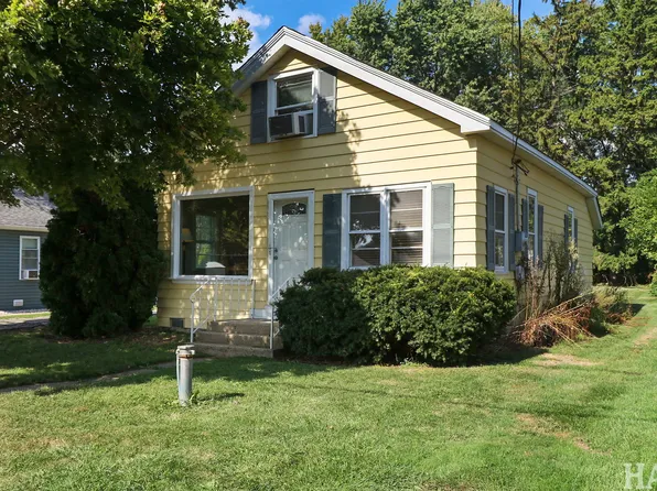 22969 W Lakeview Ave, Antioch, IL 60002