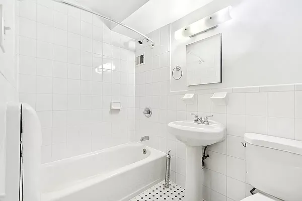 Rented by Douglas Elliman | media 14