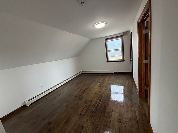5th image of 365 Devon St #3