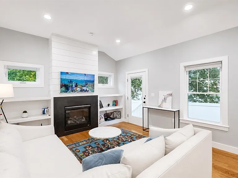 187 Linwood Ave #1 — Photo 1