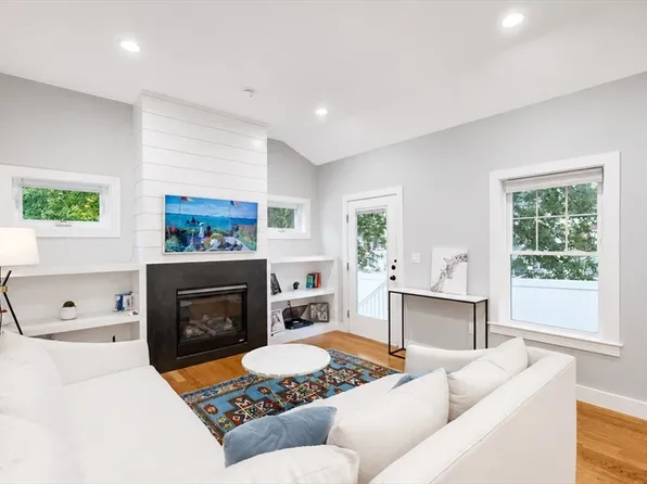 187 Linwood Ave #2, Newton, MA 02460