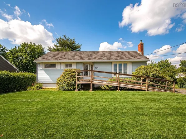 15 Virginia Ave, Dartmouth, NS B2W 2Z4