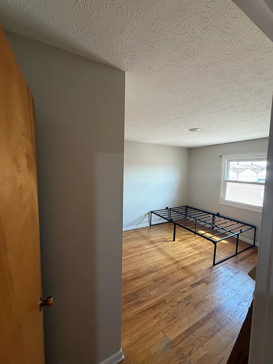 Building Photo - 5849 Bear Creek Dr