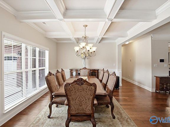 5th image of 228 Farmdale Dr