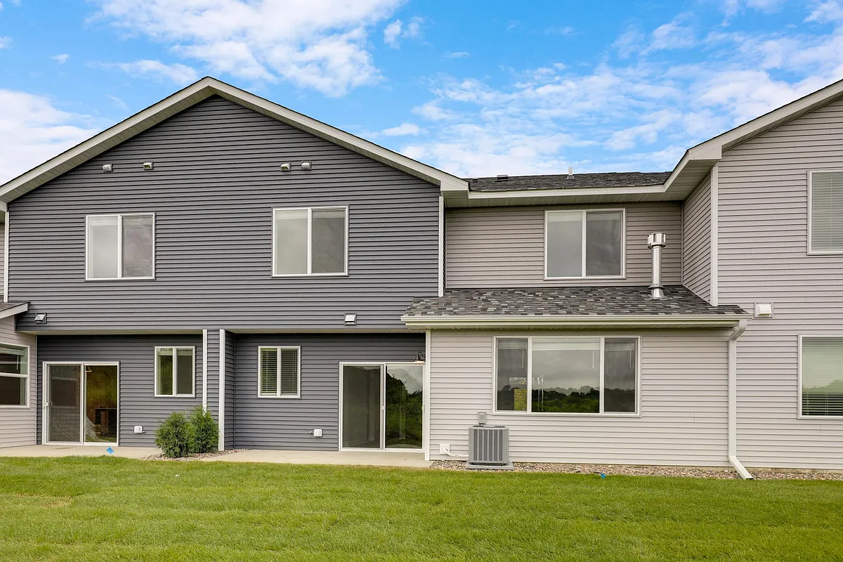 Building Photo - 1703 Southpoint Ln