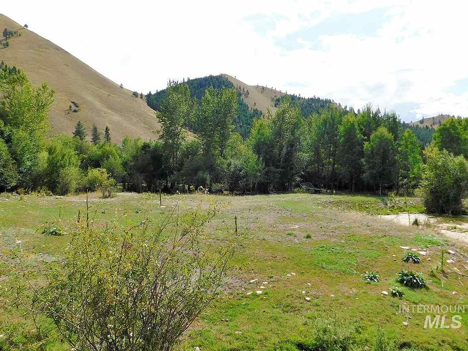 1st image of Buckhorn Ln