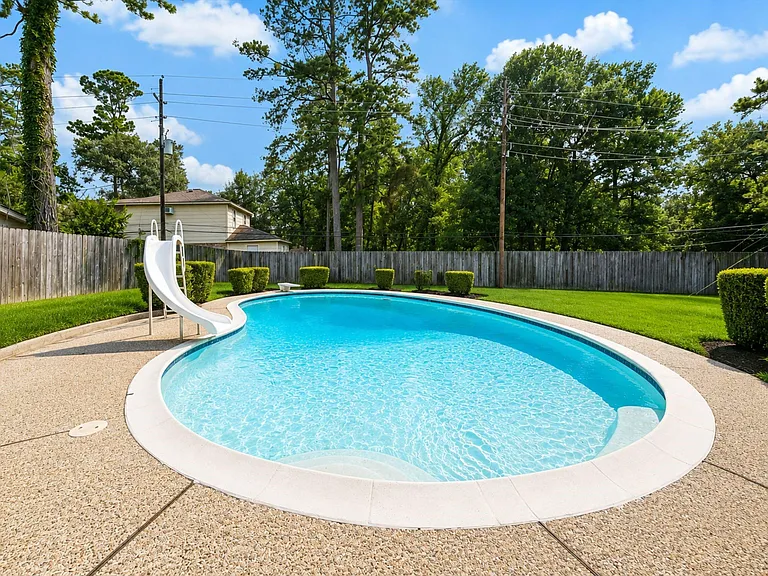 15823 Pebble Bend Dr — Photo 23