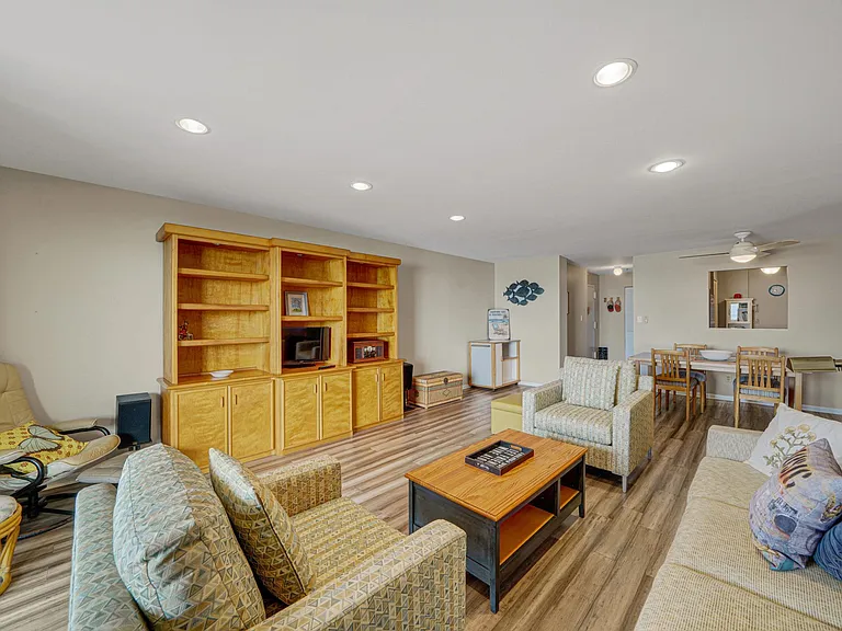 360 Shore Rd #3D — Photo 12