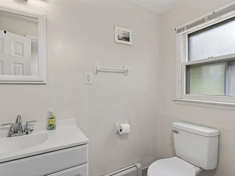 1399 Creek St — Photo 40