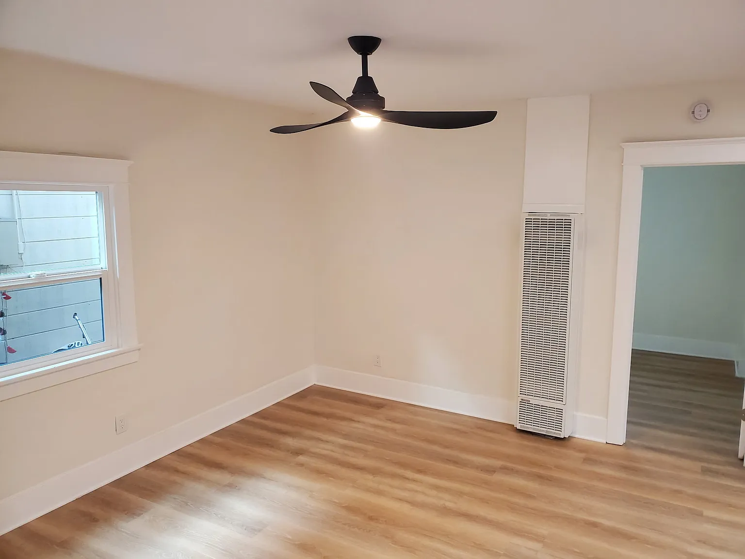 1 bed, 425 sqft, $2,200 — Photo 2