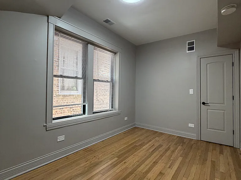 3530 W Dickens Ave #1 — Photo 9