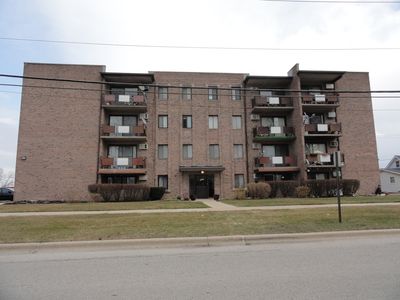 7945 Oketo Ave #202, Bridgeview, IL, 60455