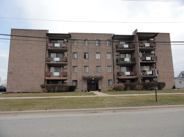 7945 Oketo Ave #202, Bridgeview, IL 60455