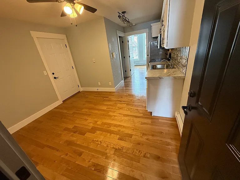 270 W 17th St #11 — Photo 1