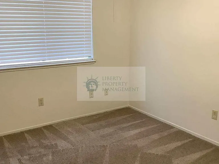 4420 E Orangeburg Ave — Photo 14