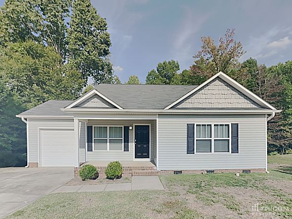 2nd image of 1275 Laurel Woods Dr