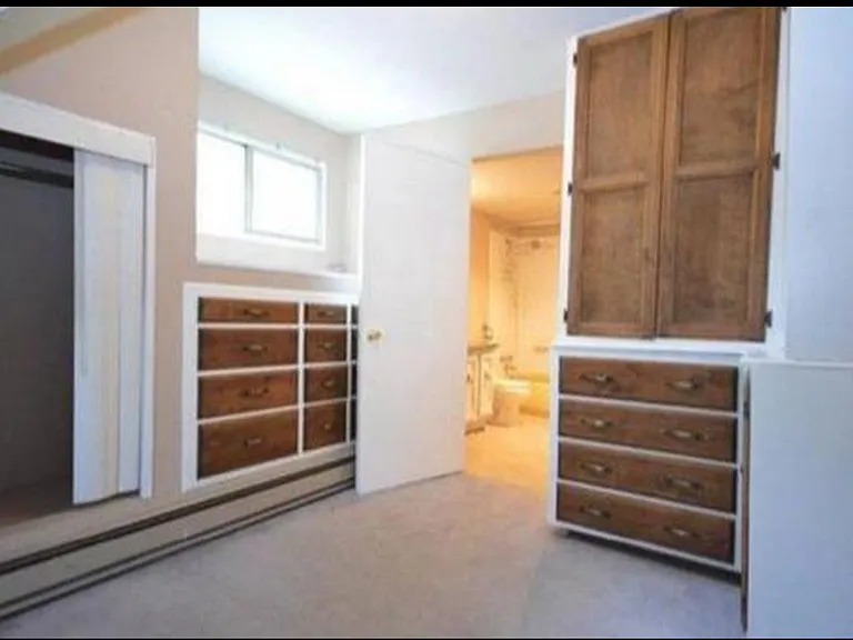 601 E Coeur D Alene Ave — Photo 18