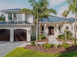 475 E Royal Flamingo Dr, Sarasota, FL 34236