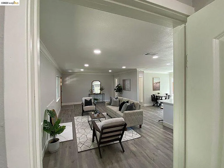 155 Taylor Blvd — Photo 21